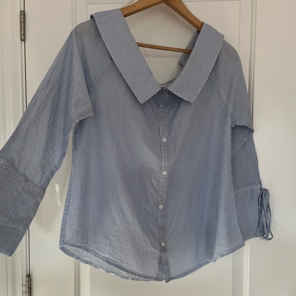 SOLD Nordstrom BP 100% Cotton Off-shoulder striped shirt - Picture 2 of 5
